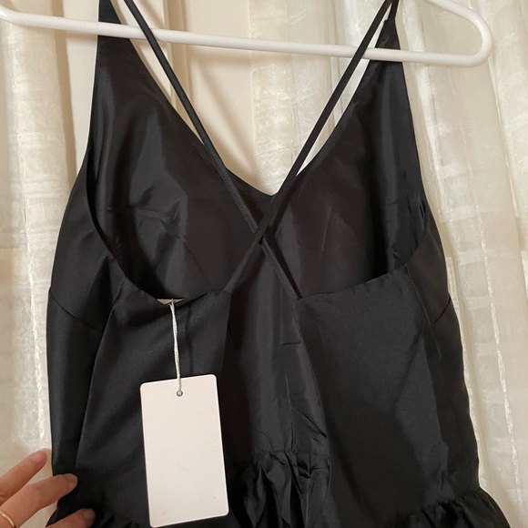 Beautiful dress - Picture 6 of 10